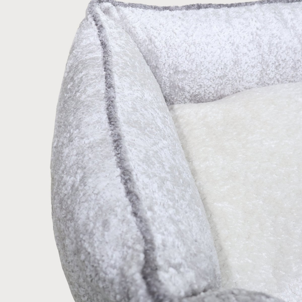 Pawearea Euphoria luxe hondenbed – zacht comfortbed, handgemaakt in Europa, modern design