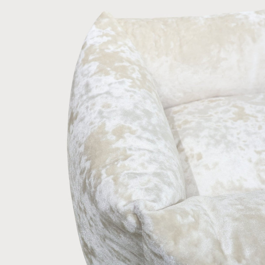 Pawearea Luxury Dog Bed SAPPHIRE – Sculptural Marble-Effect Velvet, Orthopaedic Support, Handmade in Europe